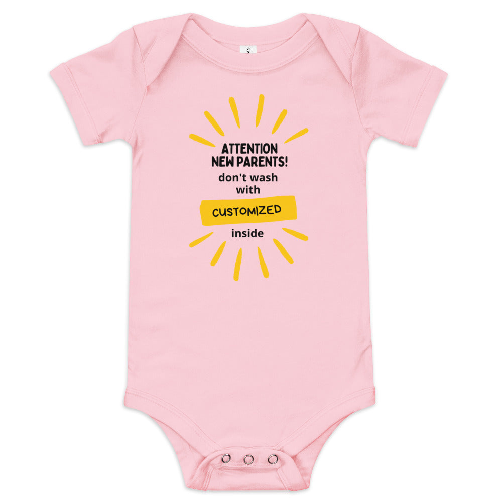 "Attention New Parents!" Baby Onesie: Diversión y Estilo para Padres Primerizos