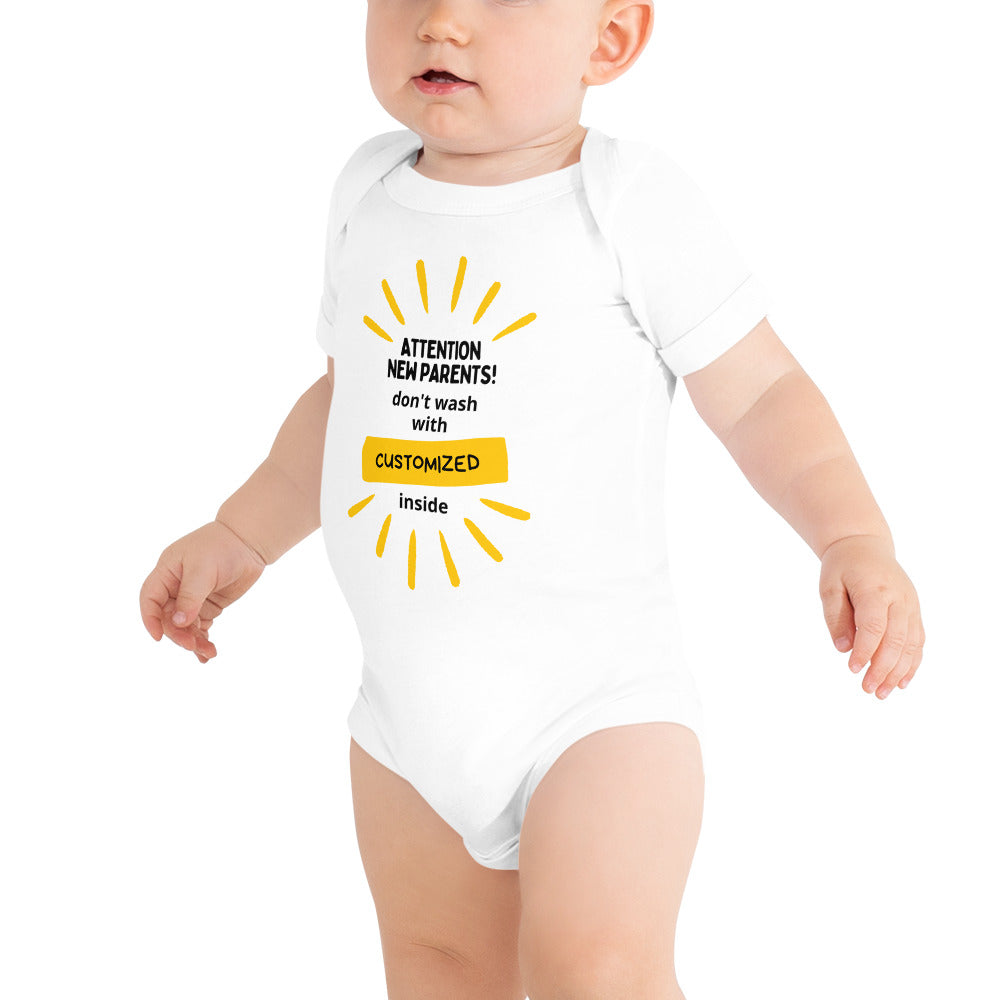 "Attention New Parents!" Baby Onesie: Diversión y Estilo para Padres Primerizos